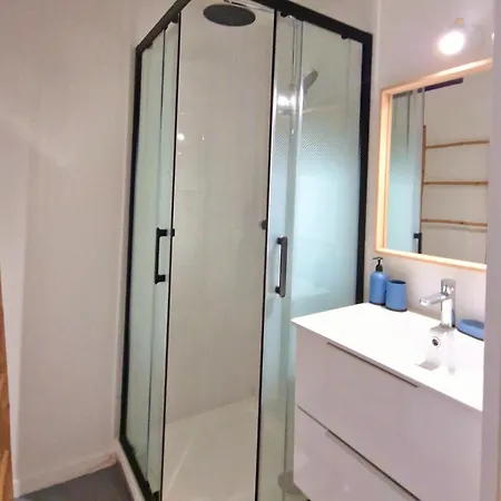 Apartment De 16-17 *