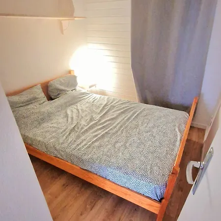 Apartment De 16-17