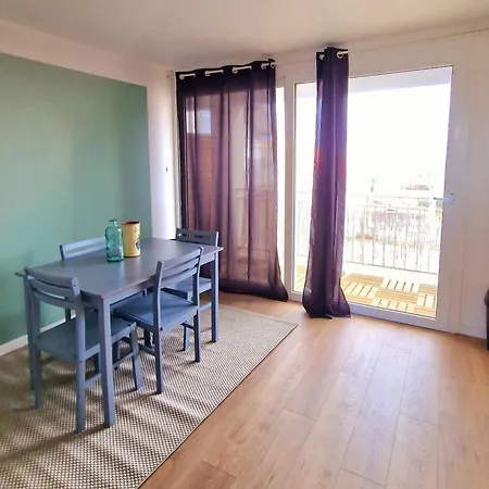 Apartment De 16-17
